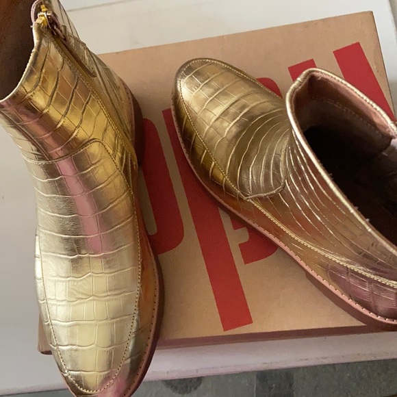 Fitflop Shoes - Fitflop Kinney ankle booties